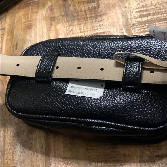 Steve Madden belt bag gold accents - Picture 7 of 11